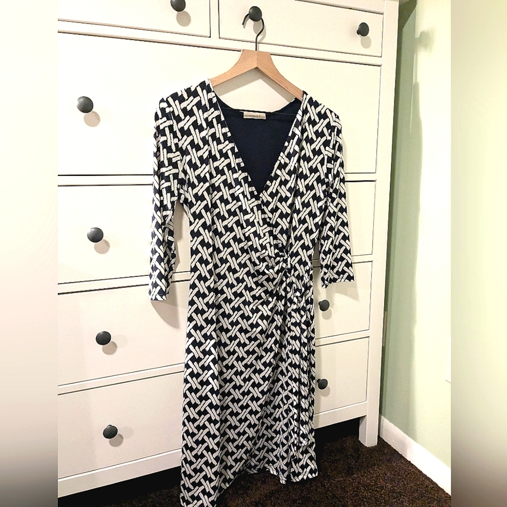 Gilli Navy Blue & White Print 3/4 Sleeve Wrap Dress Size Medium